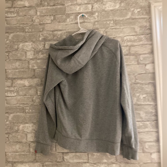 Season 1 Nike Tech Fleece - Picture 2 of 3